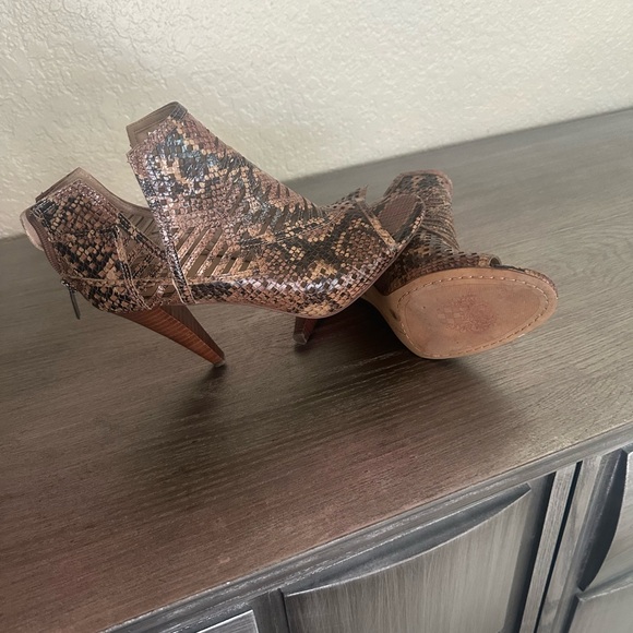 Vince Camuto snake pattern leather open toe heeled booties - Picture 2 of 3